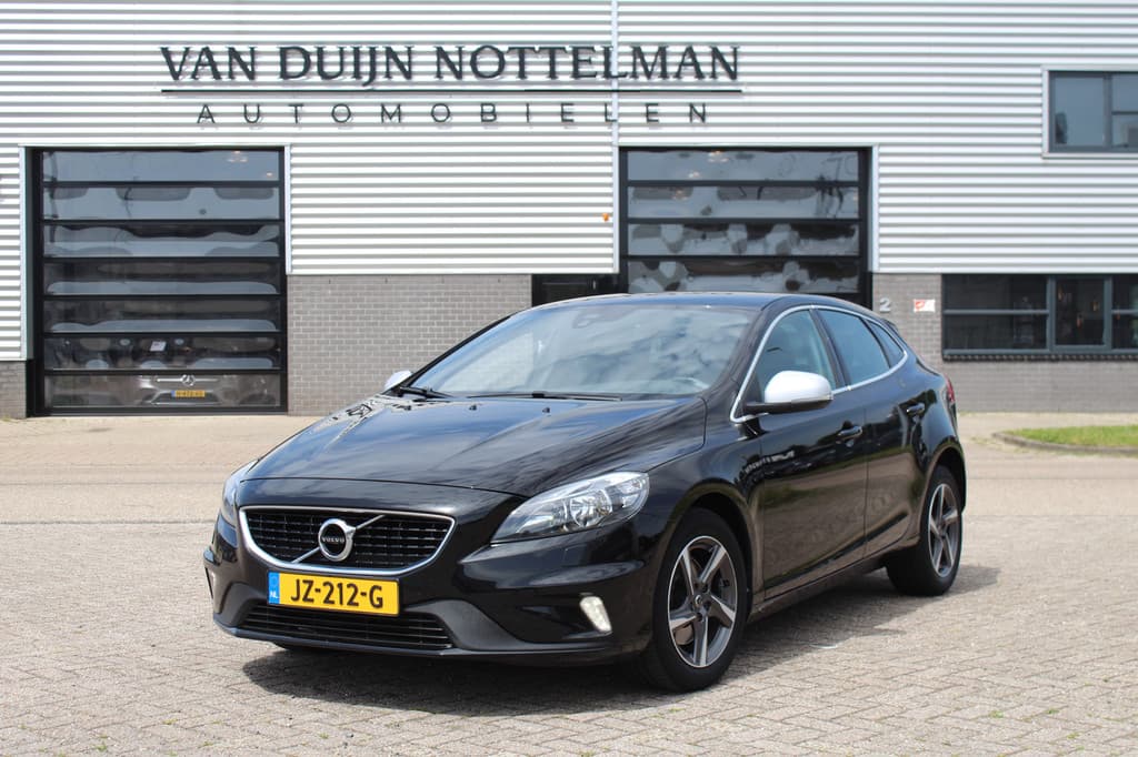 Volvo V40 2.0 T2 R-Design