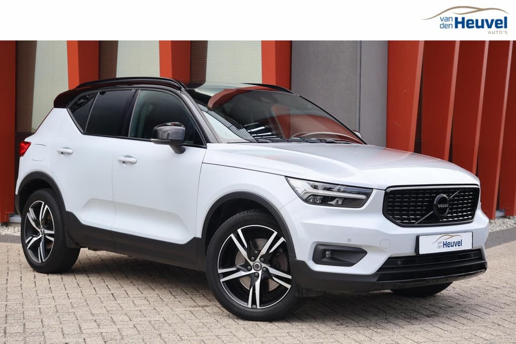 Volvo XC40 T4 Recharge R-Design | Stoelverwarming | Parkeercamera | BLIS | Leder | Keyless — foto 1 van 25