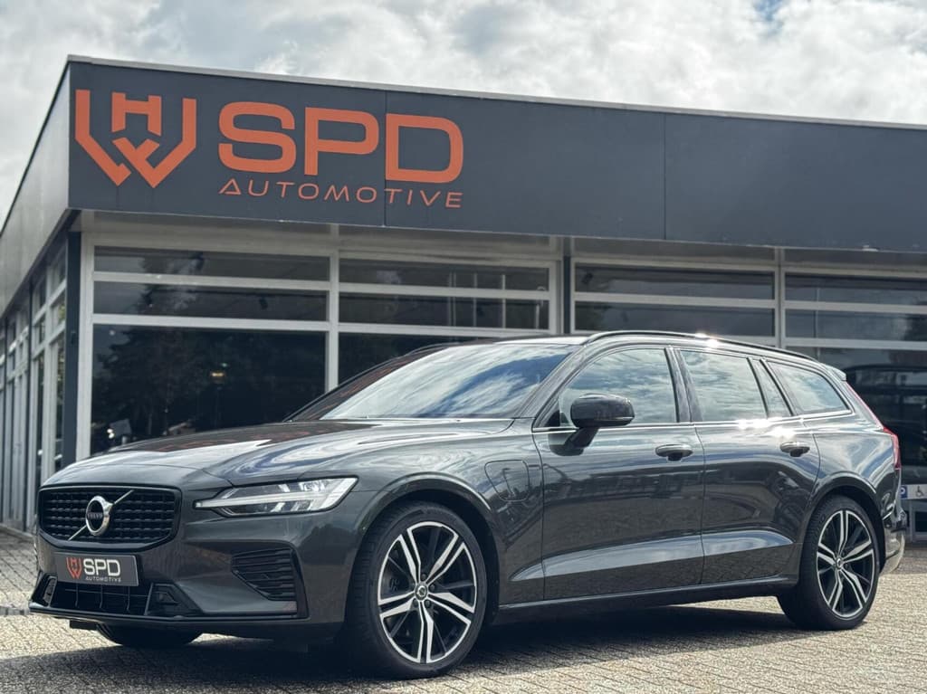 Volvo V60 2.0T6 Recharge AWD R-Design|Memory|ACC|H&K|Carplay