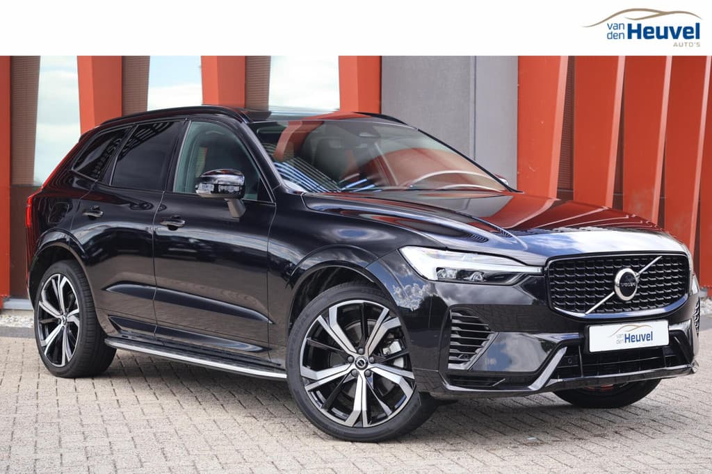 Volvo XC60 T6 Recharge AWD Plus Dark | Stoelverwarming | Parkeercamera | Panoramadak | Long Range | Pilot Assist | Leder | Treeplanken | Keyless — foto 1 van 25