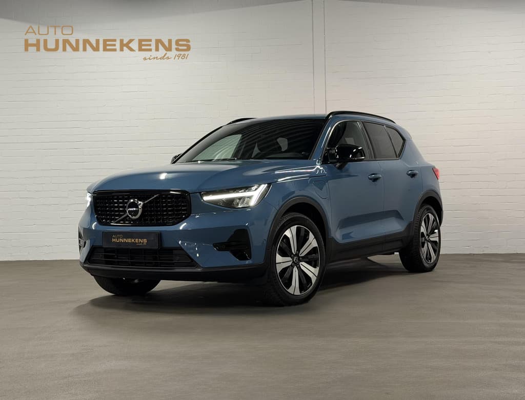 Volvo XC40 1.5 T5 Plug-in hybrid Plus Dark — foto 1 van 25