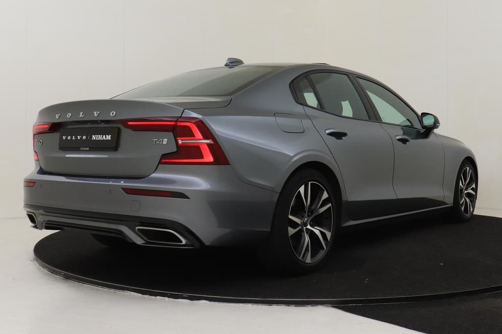 Volvo S60 T4 AUT. R-DESIGN — foto 3 van 25