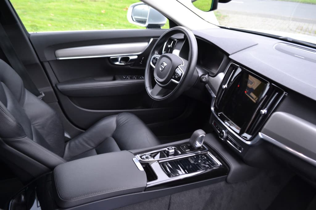 Volvo V90 2.0 T6 AWD | Leer | Comfortstoelen | Adap. Cr | Carplay | Stuur en Stoelverw | Camera | — foto 3 van 3