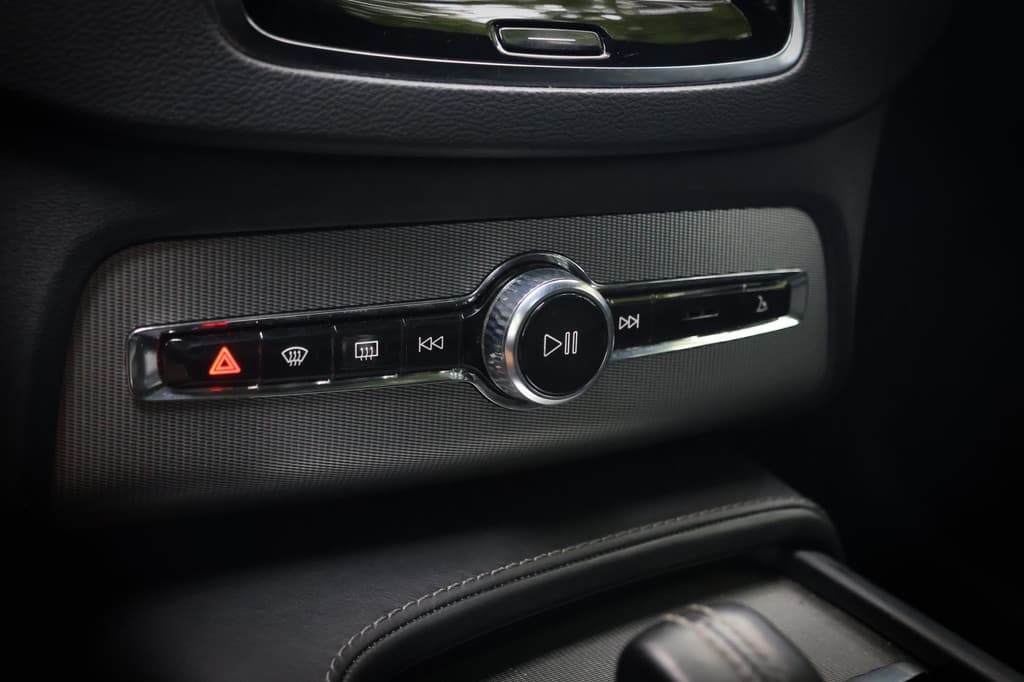 Volvo XC90 2.0 T8 Twin Engine AWD R-Design Intro Edition — foto 17 van 25