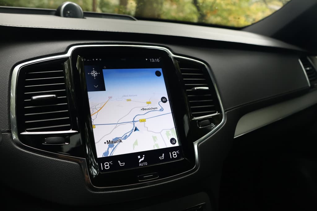 Volvo XC90 2.0 T8 Twin Engine AWD R-Design Intro Edition — foto 18 van 25