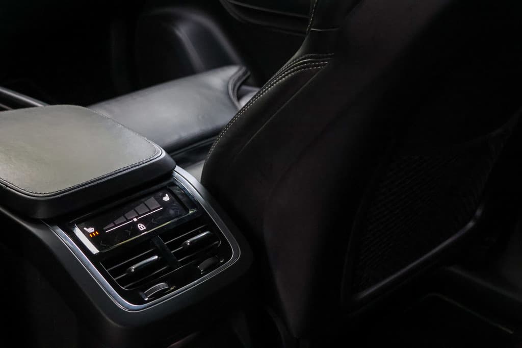 Volvo XC90 2.0 T8 Twin Engine AWD R-Design Intro Edition — foto 22 van 25