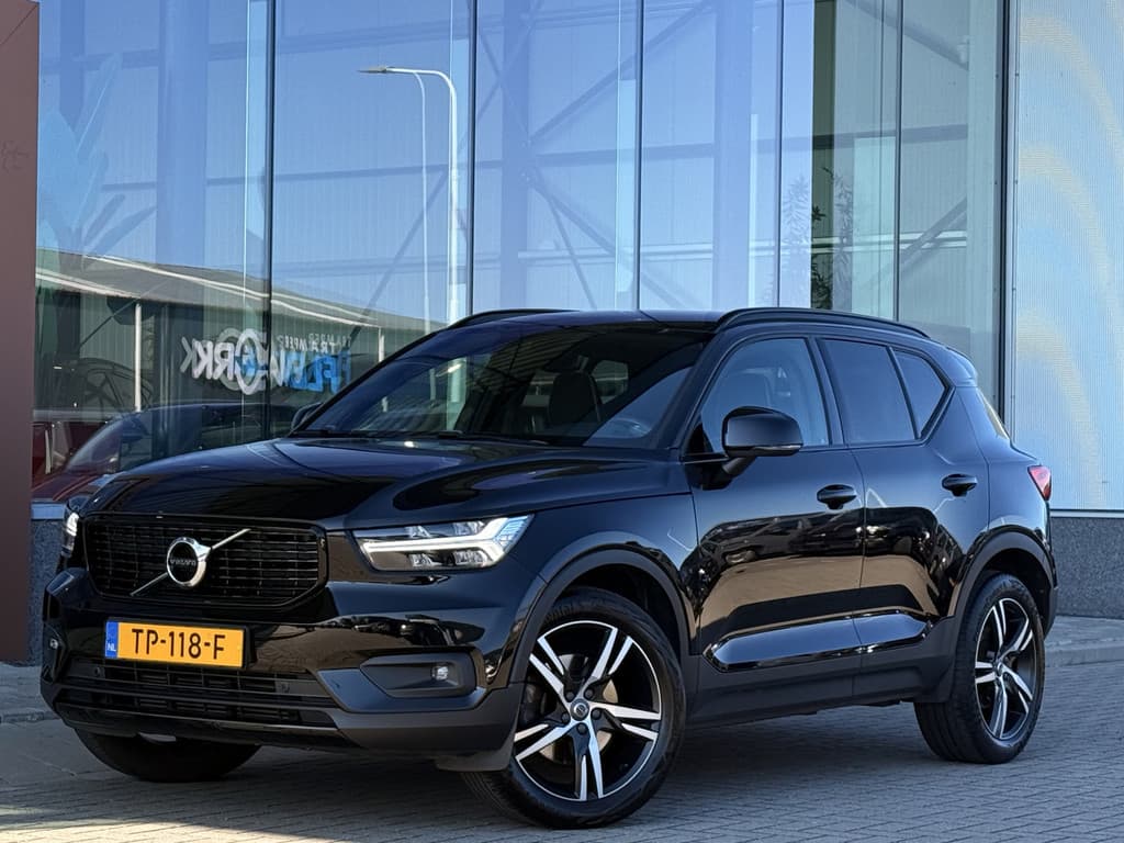 Volvo XC40 2.0 T4 R-Design 191 PK | ACC | Camera | NAVI — foto 1 van 25