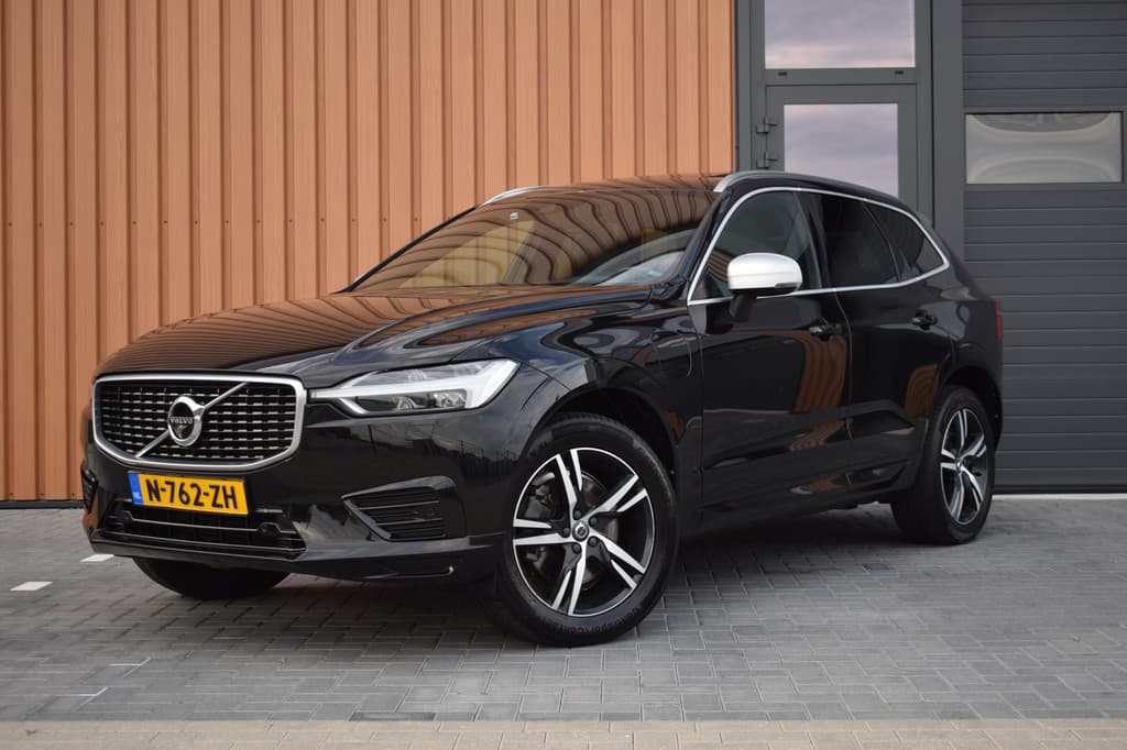 Volvo XC60 2.0 T8 Twin Engine AWD R-Design | Pano | Trekhaak — foto 1 van 25
