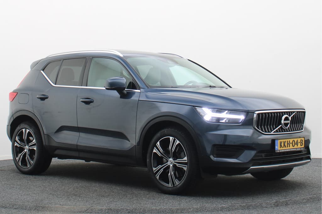 Volvo XC40 1.5 T5 Twin Engine Inscription — foto 1 van 25