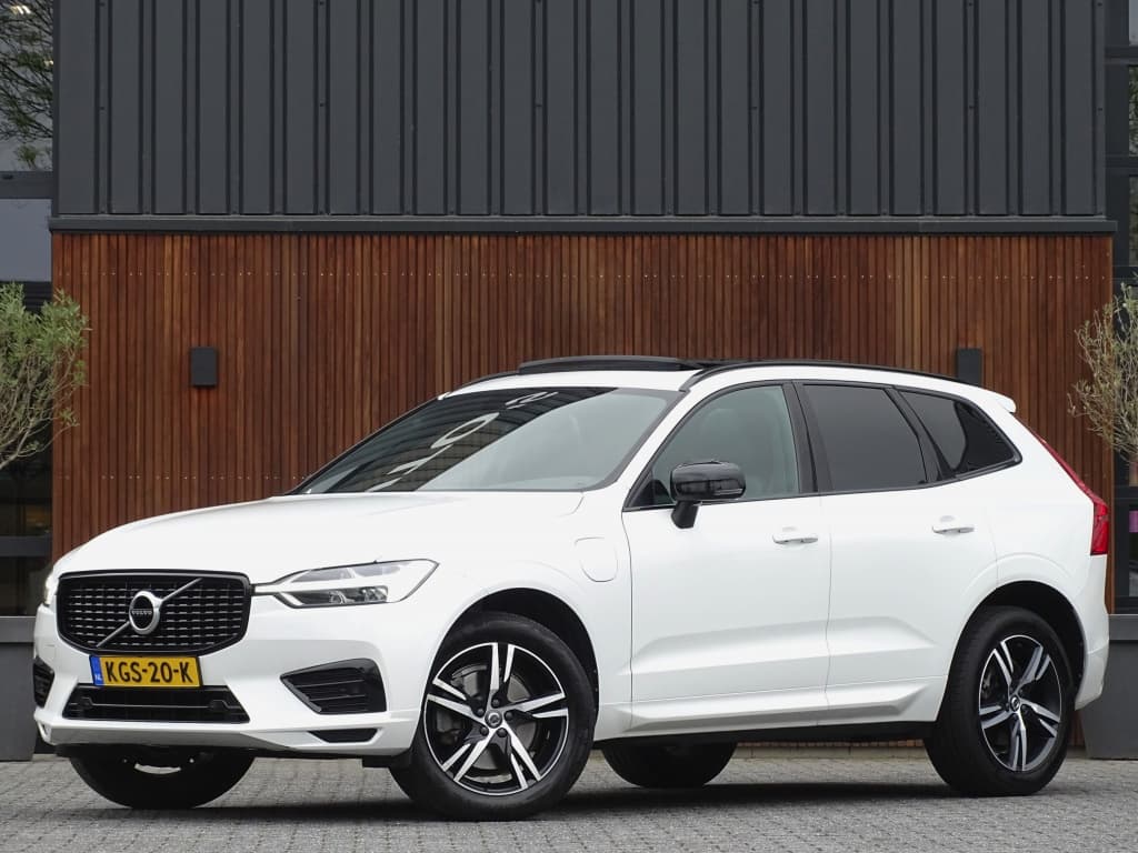 Volvo XC60 T6 310PK AWD Recharge / R-Design / panorama / LED — foto 1 van 25