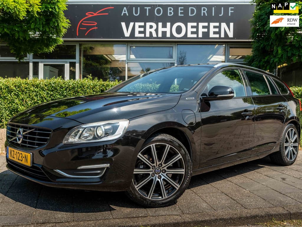 Volvo V60 2.4 D5 Twin Engine Special Edition - STOEL VERW - AUTOMAAT - MEMORY STOELEN - CRUISE / CLIMATE CONTR - TREKHAAK !