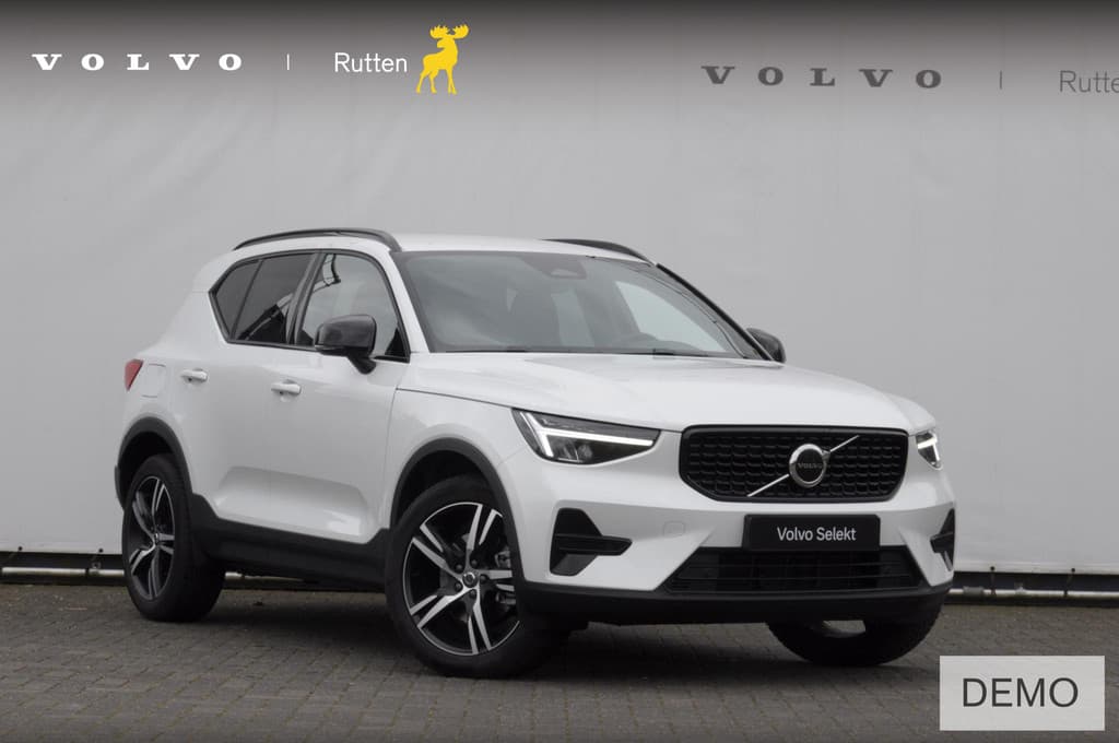 Volvo XC40 B4 211PK Automaat Plus Dark