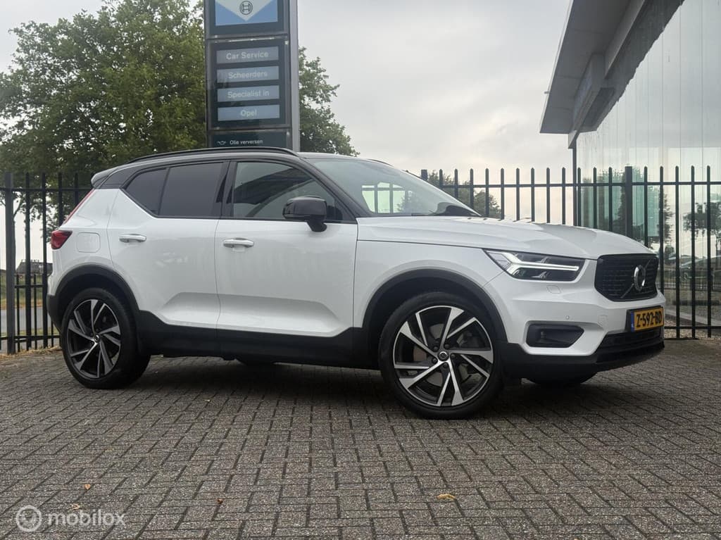 Volvo XC40 1.5 T5 Recharge R-Design|Pano|H/K|Carplay — foto 1 van 25