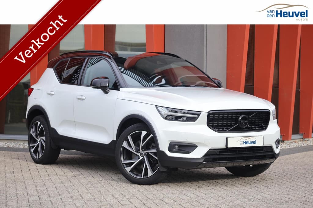 Volvo XC40 T5 Recharge R-Design | Stoelverwarming | 360° Camera | Pilot Assist | BLIS | H&K | Glossy Black | Keyless