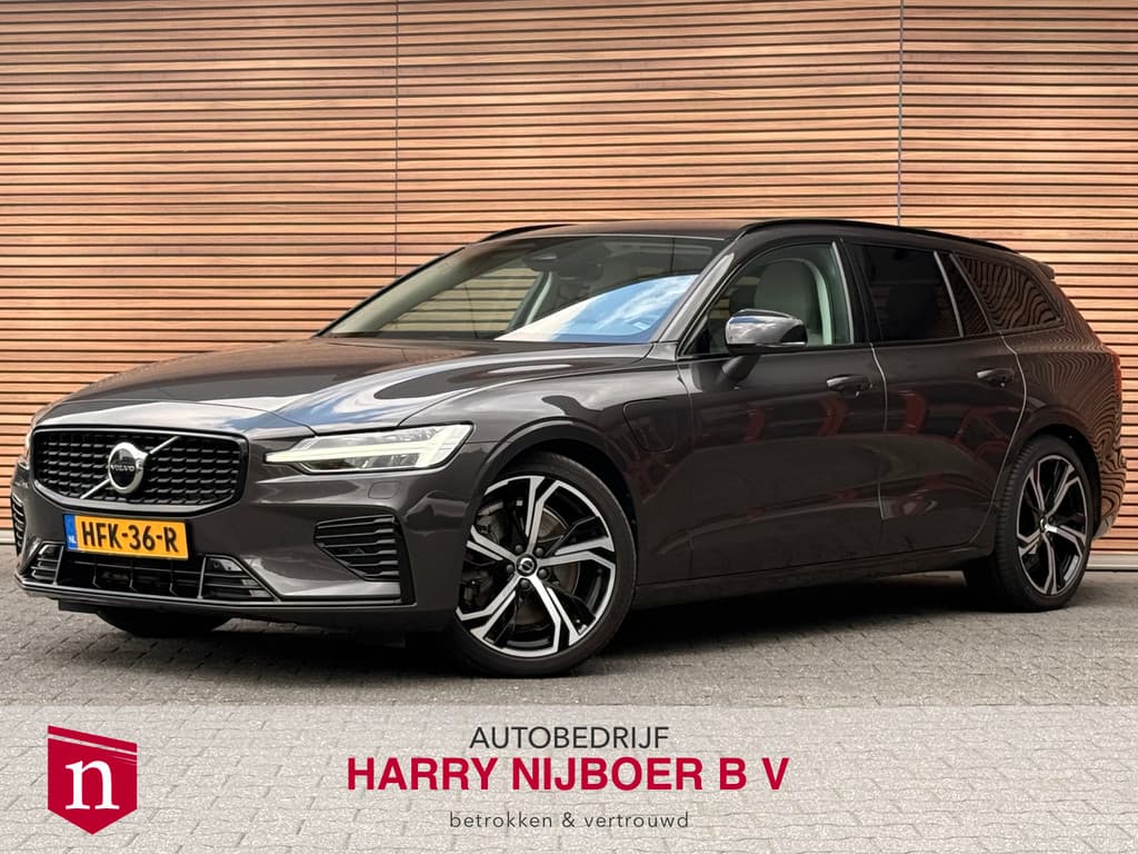 Volvo V60 2.0 T6 Plug-in hybrid AWD Plus Bright — foto 1 van 25