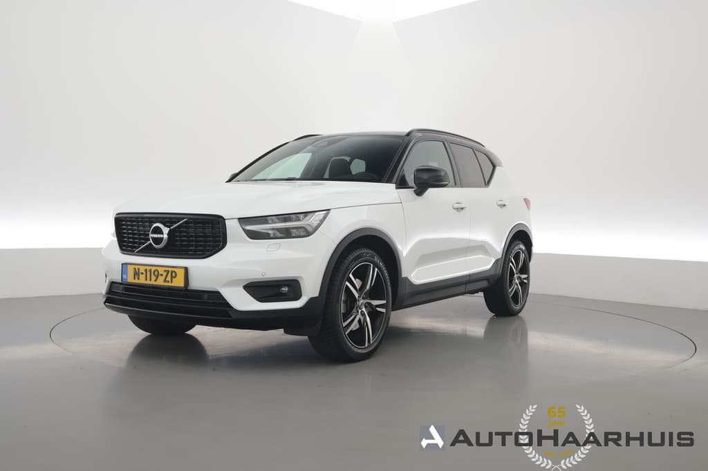 Volvo XC40 2.0 B4 R-Design — foto 1 van 25