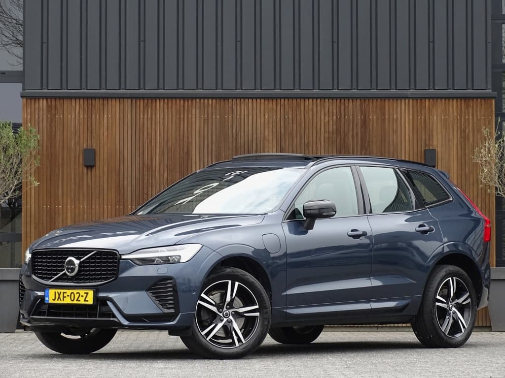 Volvo XC60 T6 Recharge 350PK automaat / R-Design / LED — foto 1 van 25