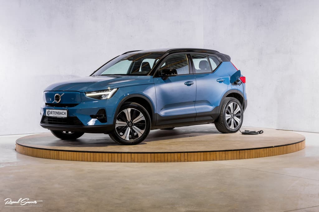 Volvo XC40 Recharge Ultimate 70 kWh — foto 1 van 25