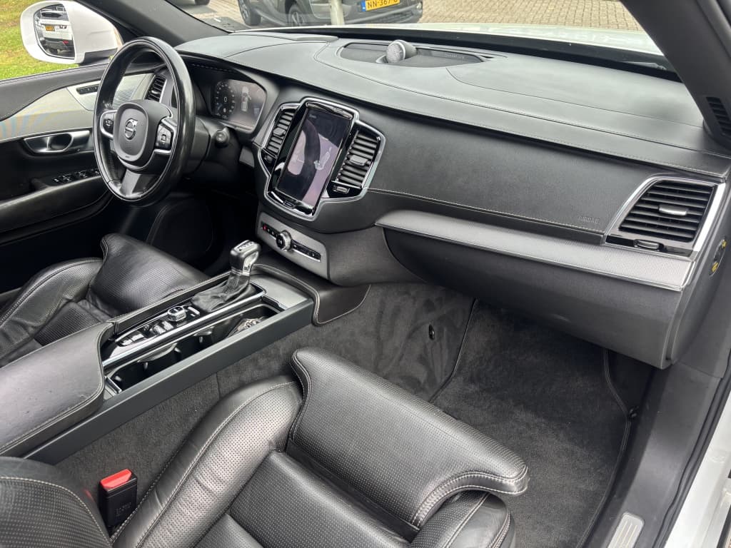 Volvo XC90 2.0 D5 AWD Inscription 7-Persoons Pano VOL — foto 15 van 24