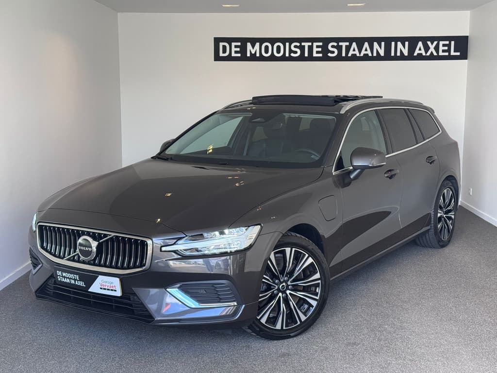 Volvo V60 2.0 T6 Recharge AWD Inscription Expression — foto 1 van 25