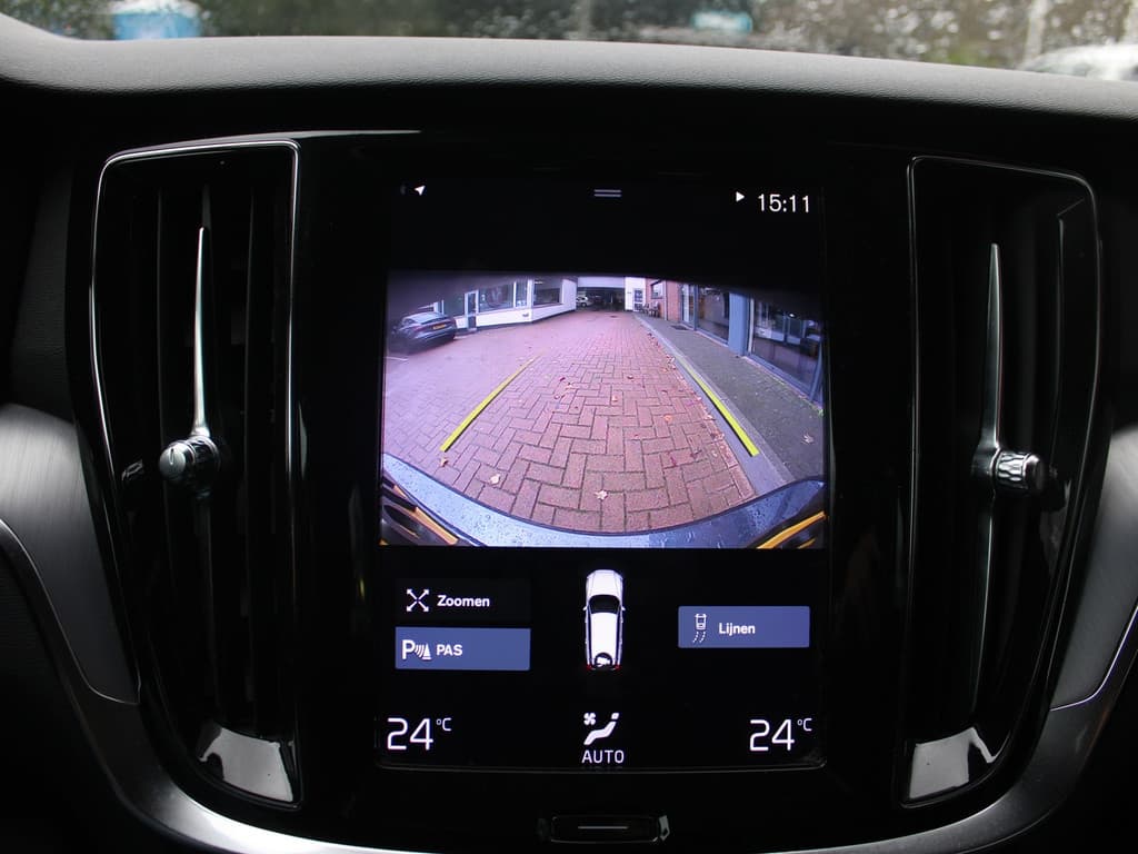 Volvo V60 T6 PHEV *Inscription* | Carplay | Camera | Cruise & Climate Control | Navigatie | PDC |Bluetooth | Orig.NL | — foto 10 van 19