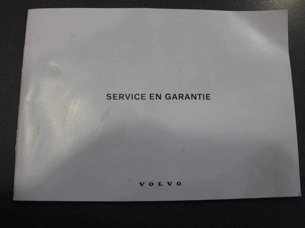 Volvo V60 T6 PHEV *Inscription* | Carplay | Camera | Cruise & Climate Control | Navigatie | PDC |Bluetooth | Orig.NL | — foto 17 van 19