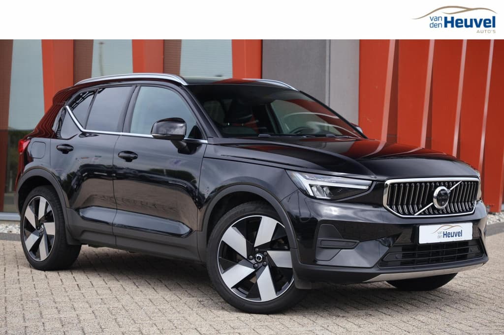 Volvo XC40 T4 Recharge Plus Bright | Stoelverwarming | Trekhaak | 360° Camera | H/K | Keyless — foto 1 van 25