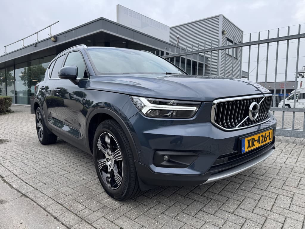 Volvo XC40 2.0 T4 Inscription — foto 1 van 25