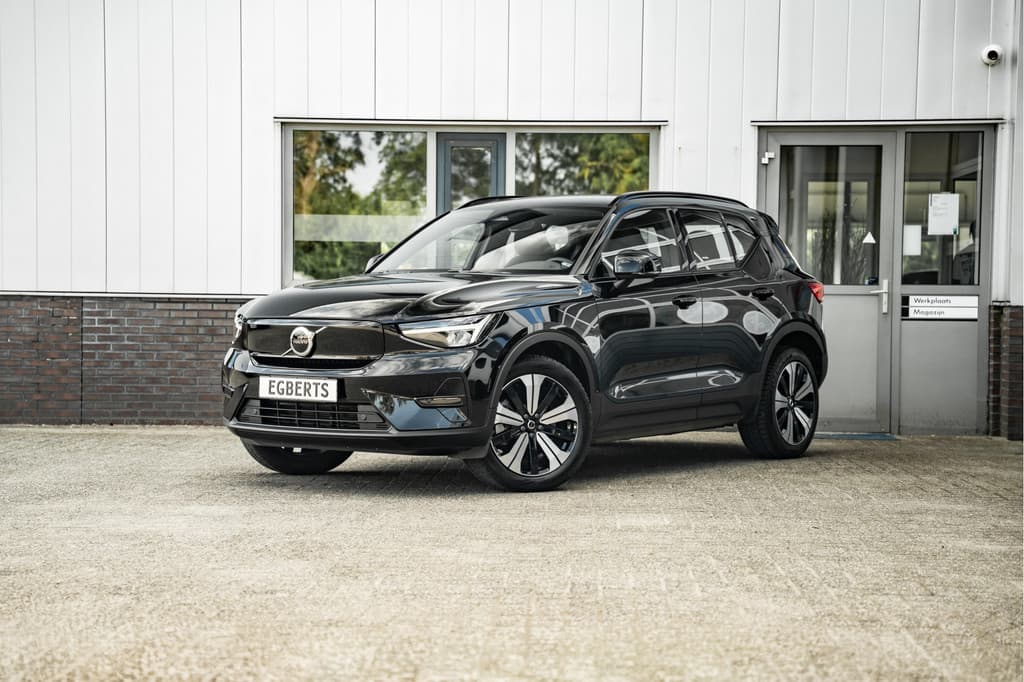 Volvo XC40 Recharge Core 70 kWh — foto 1 van 25