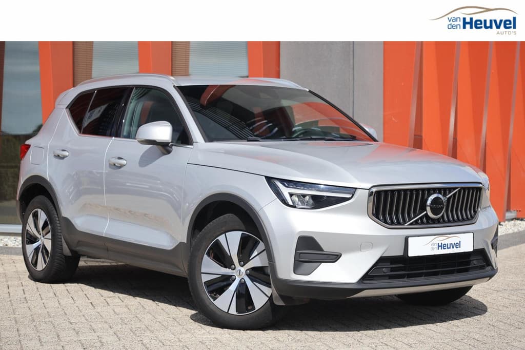Volvo XC40 T4 Recharge Core Bright | Stoelverwarming | Trekhaak | Parkeercamera | Keyless — foto 1 van 25