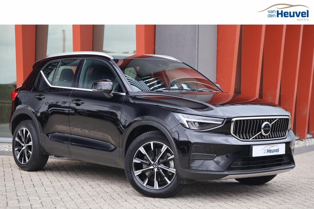 Volvo XC40 T5 Recharge Core Bright | Stoelverwarming | Trekhaak | parkeer Camera | Keyless — foto 1 van 25