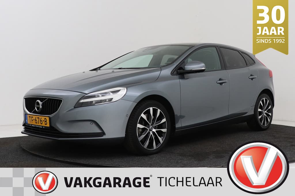 Volvo V40 1.5 T3 Dynamic Edition | Panoramadak | Camera | Harman/Kardon | Parkeersensoren — foto 1 van 25
