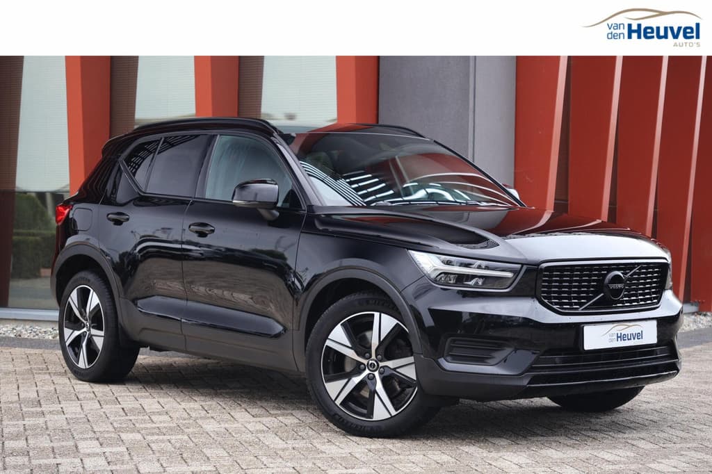 Volvo XC40 T4 Recharge R-Design | Stoelverwarming | Parkeercamera | Glossy Black | Memory Stoel | Keyless — foto 1 van 25