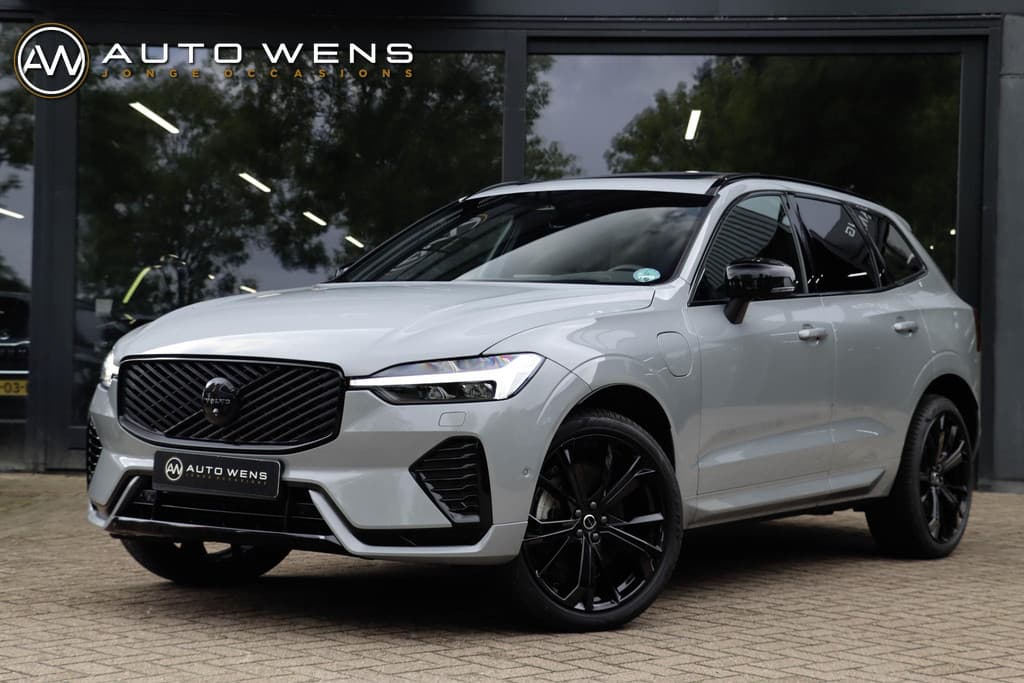 Volvo XC60 T6 AWD Ultra Black Edition — foto 1 van 24