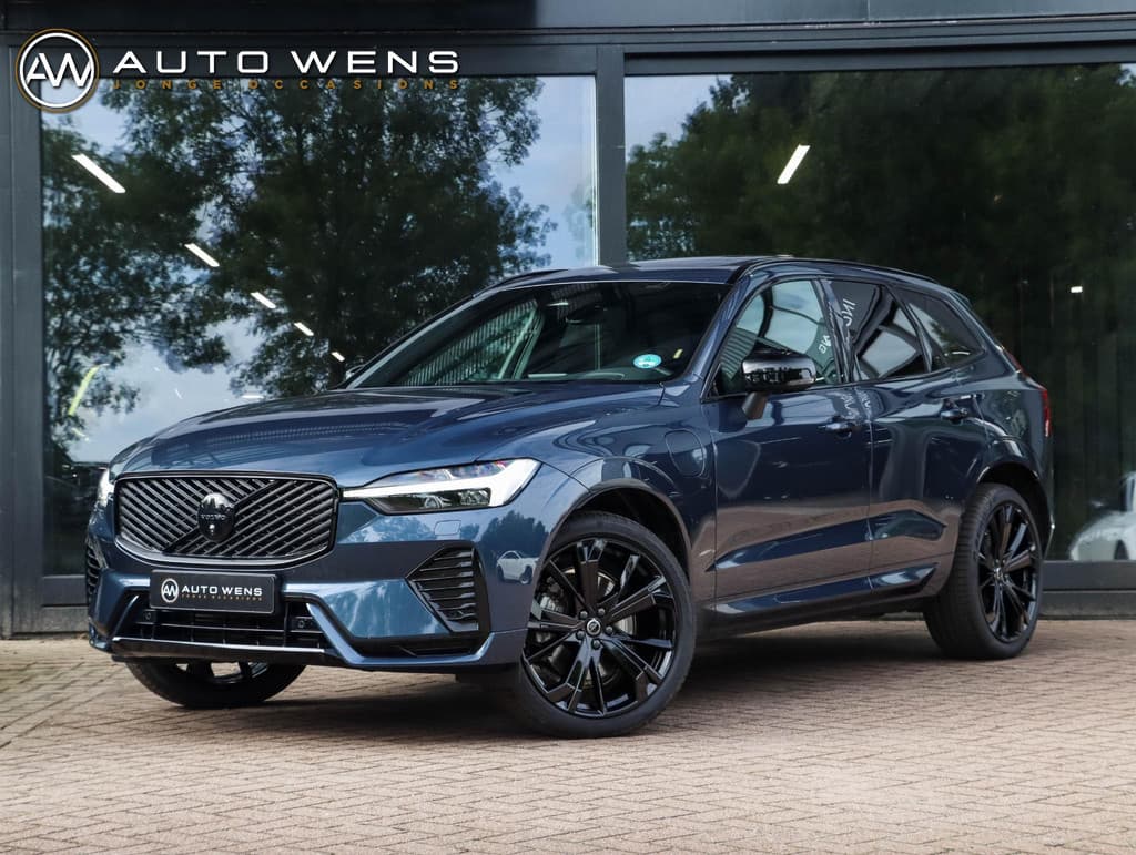 Volvo XC60 T6 AWD Ultra Black Edition — foto 1 van 25