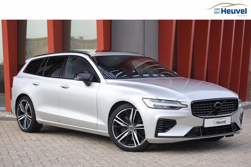 Volvo V60 T6 Recharge AWD R-Design — foto 1 van 25