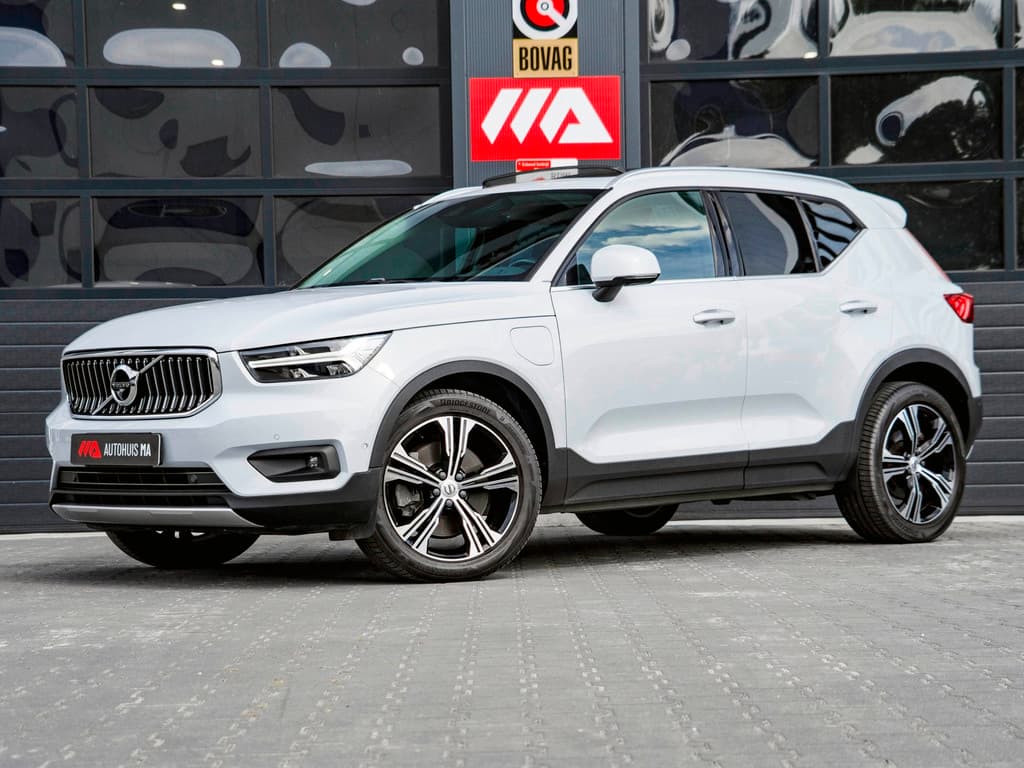 Volvo XC40 1.5 T5 Recharge Inscription | PANO | LEDER | HARMAN KARDON | 360 CAMERA | 19 INCH — foto 1 van 25