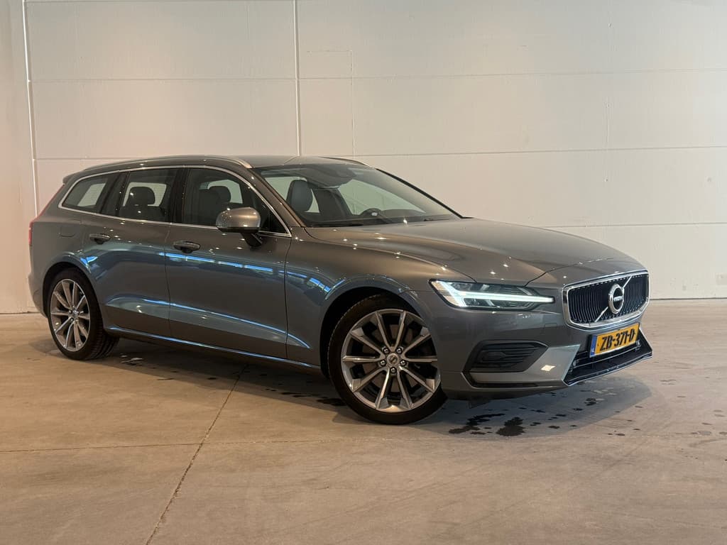 Volvo V60 2.0 T5 Momentum automaat — foto 1 van 8