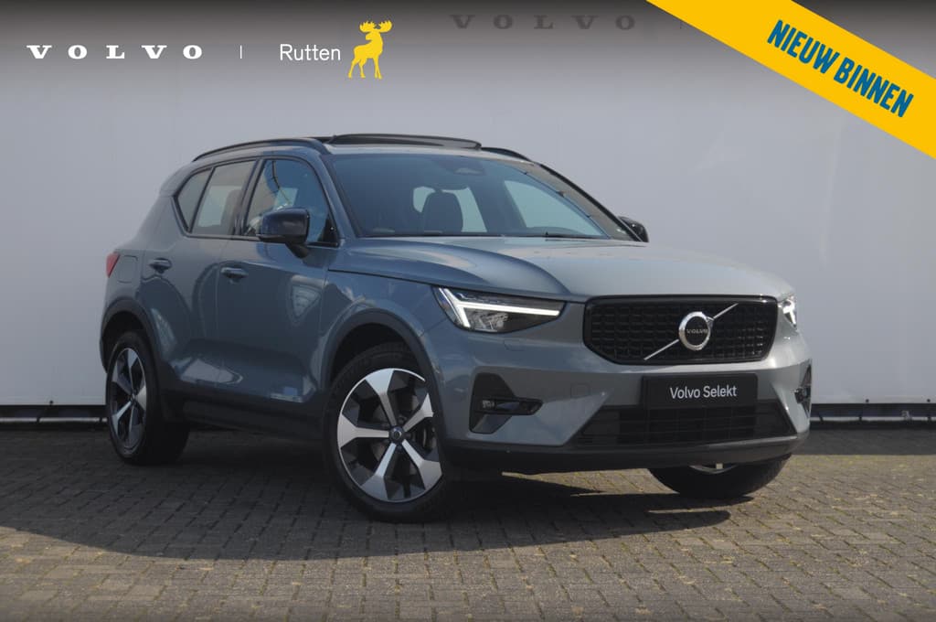 Volvo XC40 B3 177PK Automaat Plus Dark — foto 1 van 25