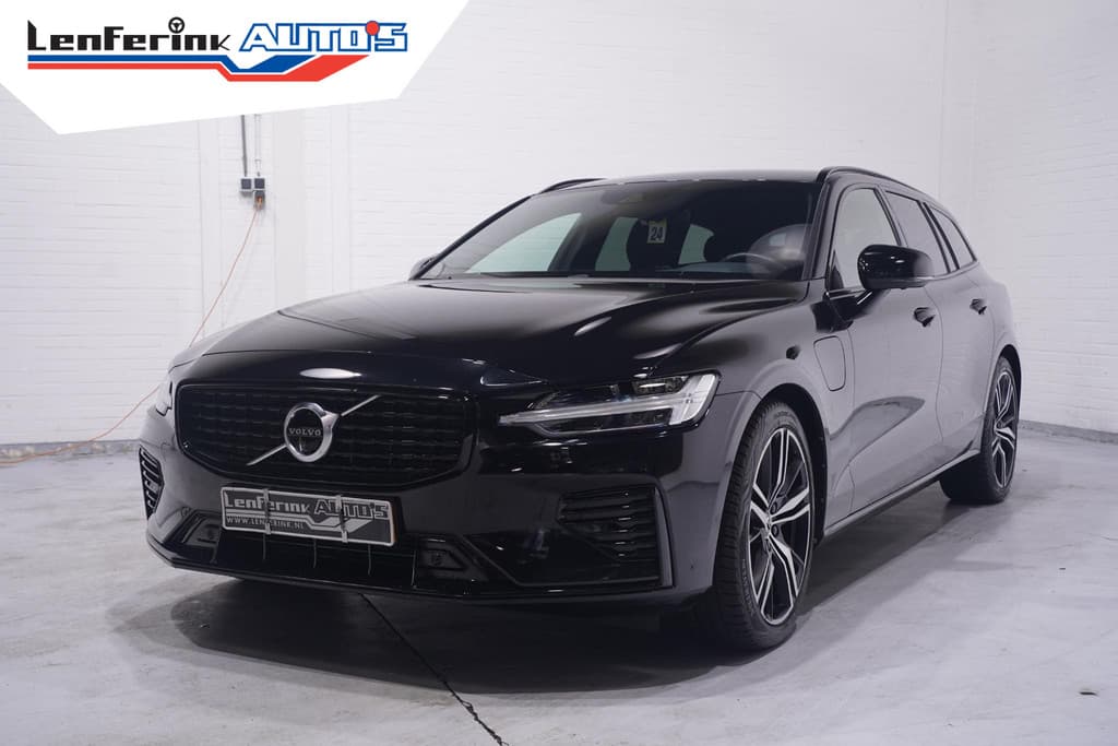 Volvo V60 2.0 T6 Recharge AWD R-Design — foto 1 van 25
