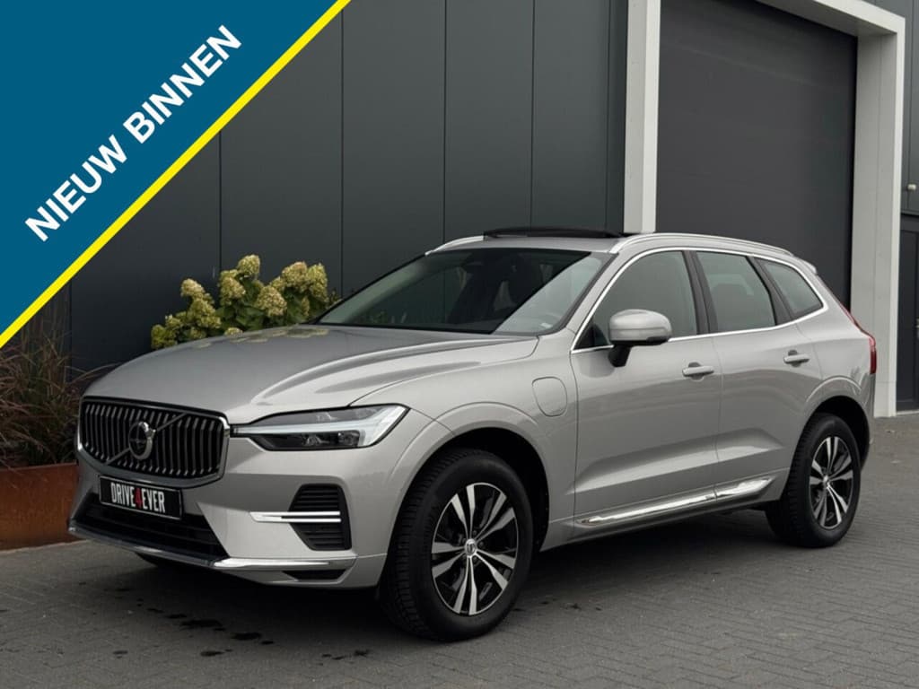 Volvo XC60 2.0 T6 Recharge AWD Inscription | PANO | Carplay — foto 1 van 25