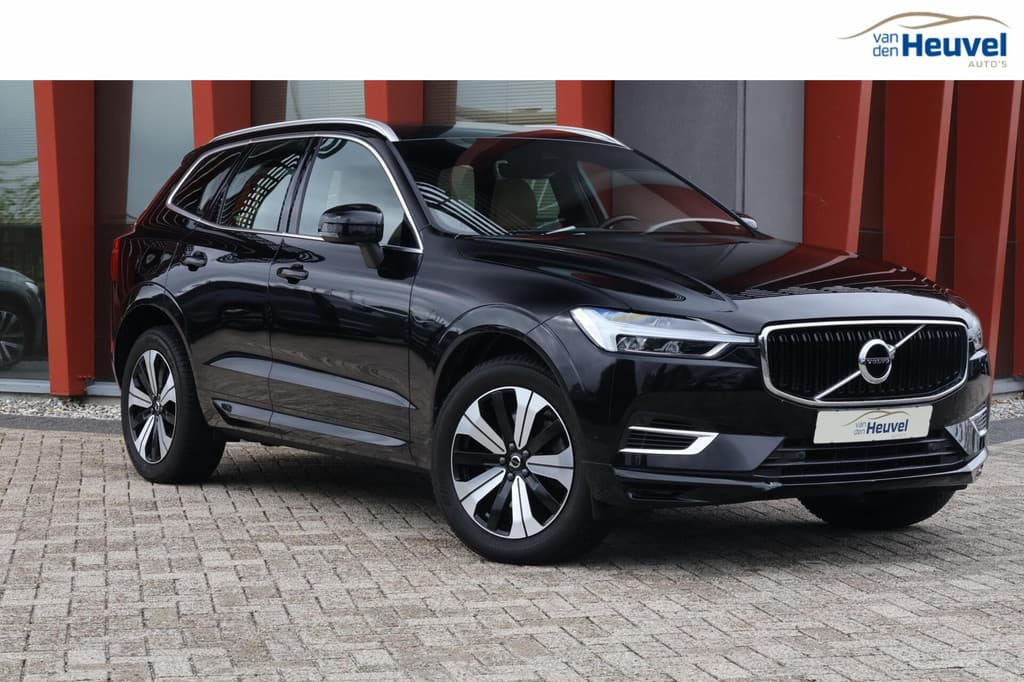Volvo XC60 T8 Recharge AWD Momentum | Leder | Panoramadak | Parkeercamera | Keyless — foto 1 van 25