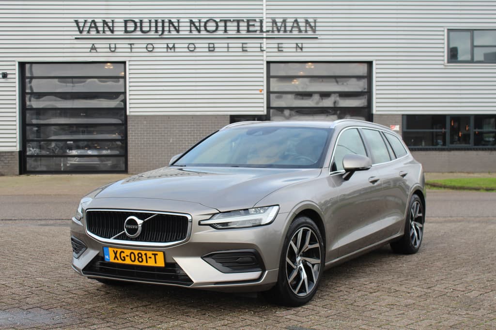 Volvo V60 2.0 T5 Momentum — foto 1 van 25