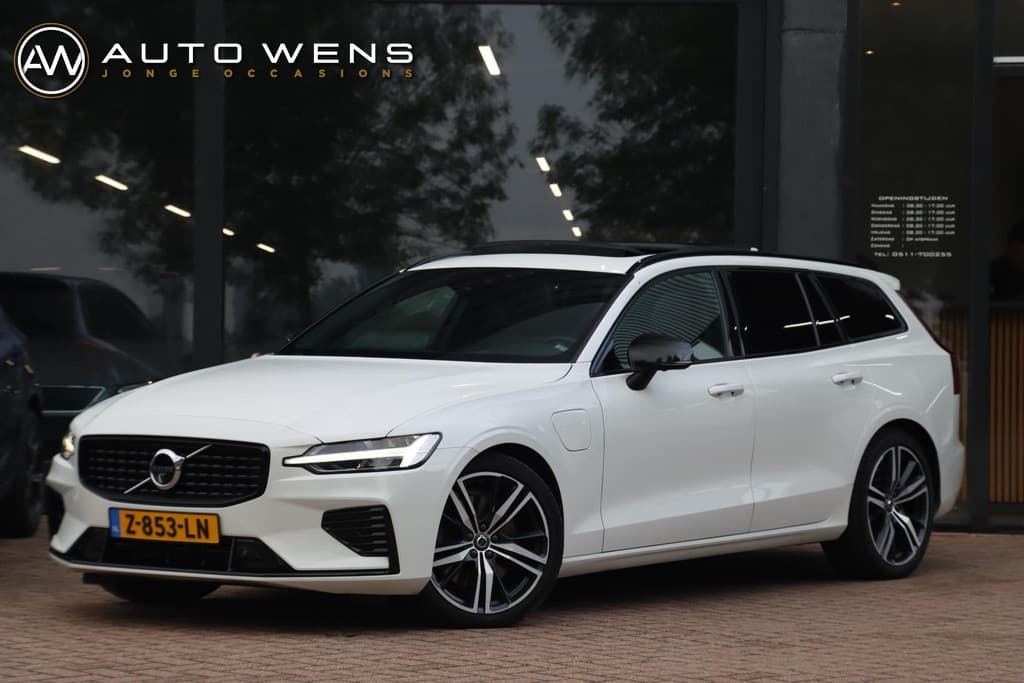 Volvo V60 T8 Recharge AWD R-Design — foto 1 van 23
