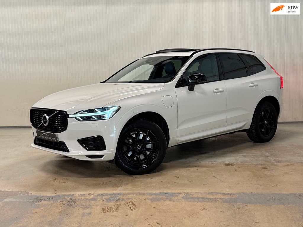 Volvo XC60 2.0 T6 Plug-in hybrid AWD R Design | PANO | BLACK DESIGN | TREKHAAK | H&K — foto 1 van 19