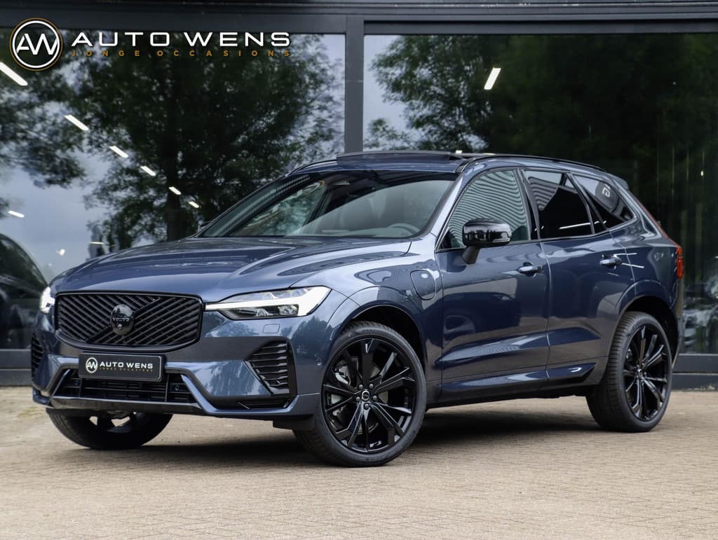 Volvo XC60 T6 AWD Ultra Black Edition — foto 1 van 25