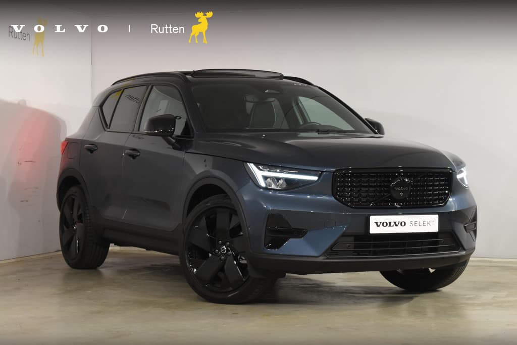 Volvo XC40 B4 211PK Plus Black Edition