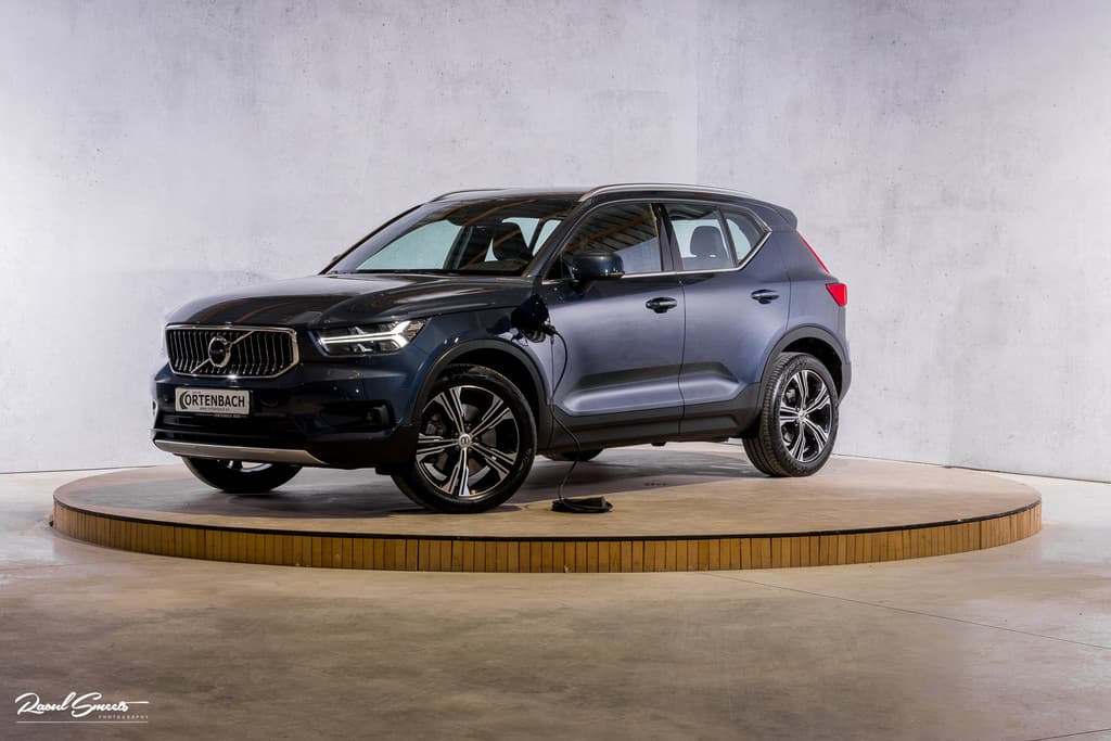 Volvo XC40 1.5 T5 Twin Engine Inscription — foto 1 van 25