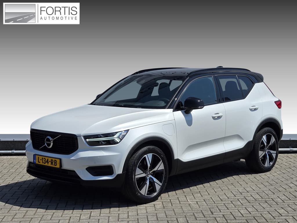 Volvo XC40 1.5 T5 Recharge R-Design — foto 1 van 25