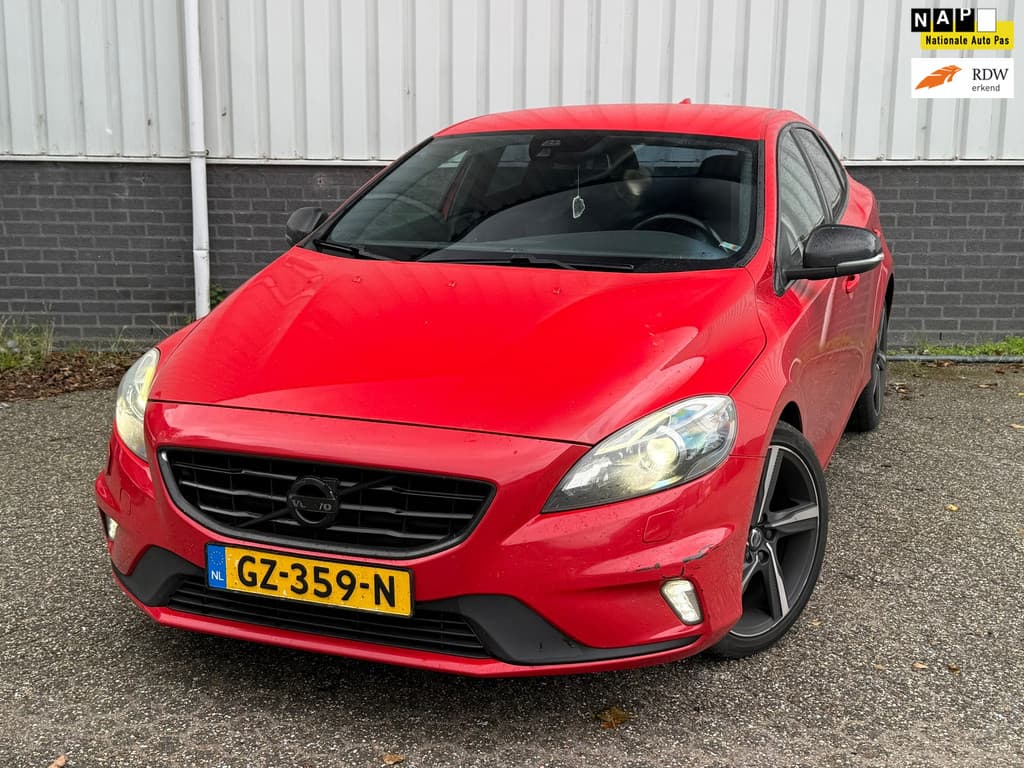 Volvo V40 2.0 D2 R-Design Business Navi Clima Leder Cruise NAP Stoelverwarming — foto 1 van 25